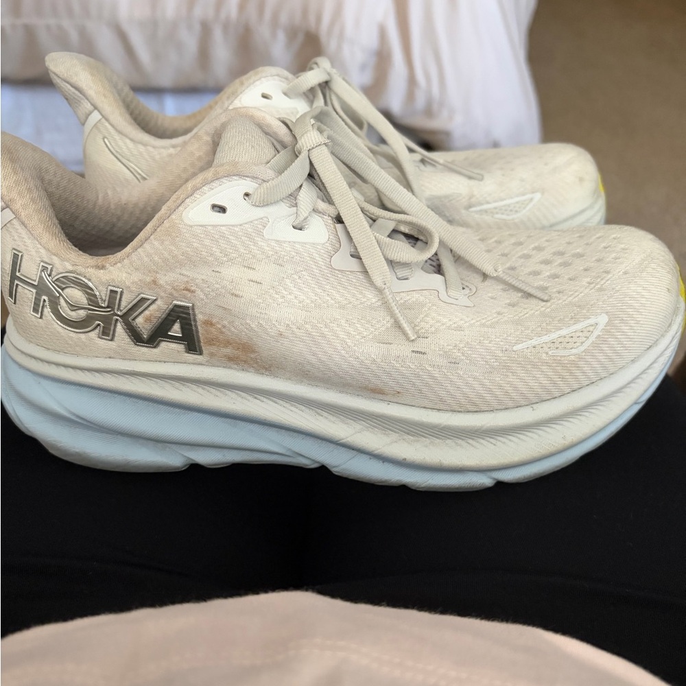 Hoka Clifton 9